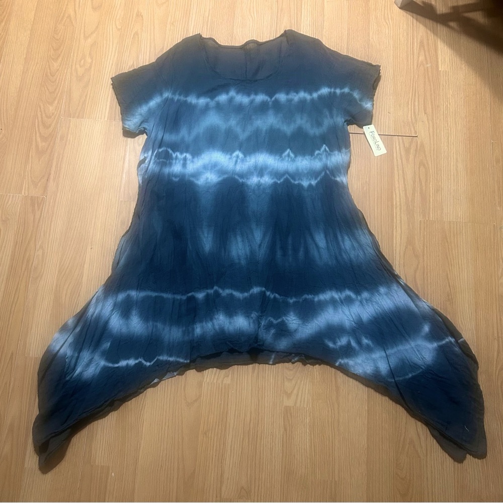 3/20 NWT boutique Women’s blue mix tie dye kimono swimsuit cover one size